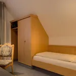Zur Post Hotel 3*