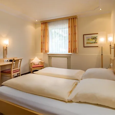 ガストフ ツア ポスト 3* ウンターフェーリング