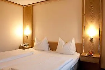 Hotel Gasthof Zur Post Unterföhring